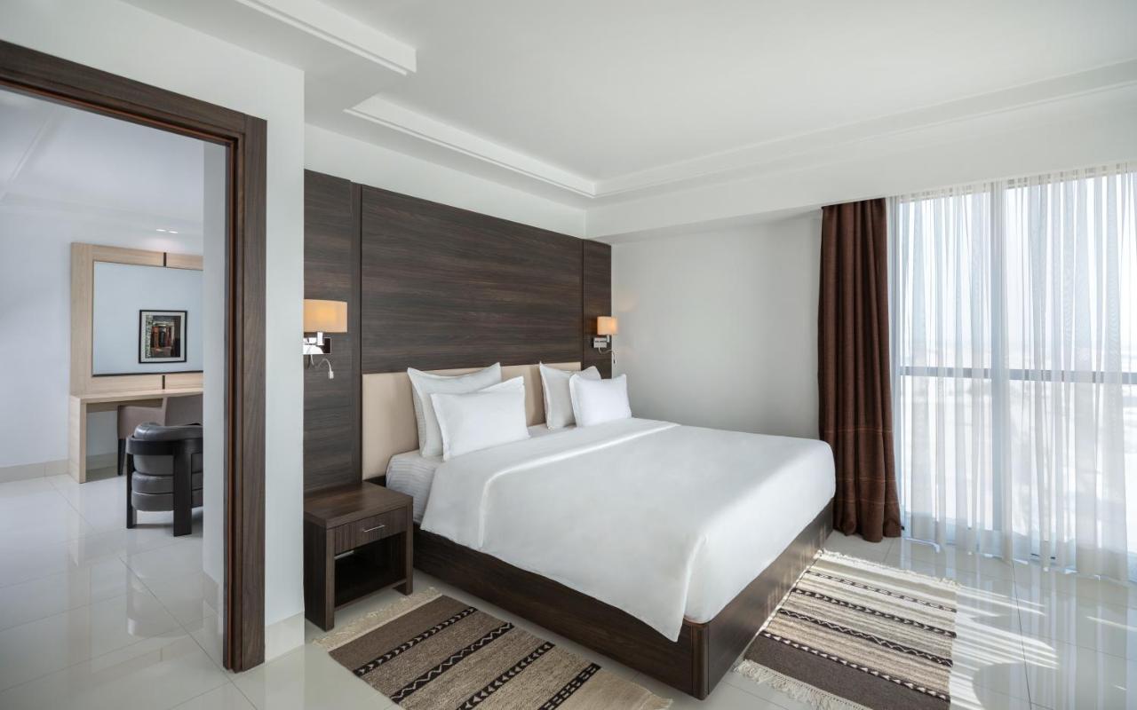 Radisson Hotel ספקס מראה חיצוני תמונה A bedroom at the hotel