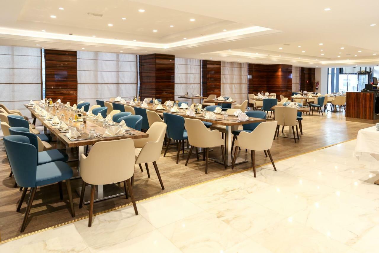 Radisson Hotel ספקס מראה חיצוני תמונה The restaurant